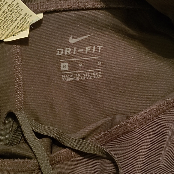 Nike capris - Picture 4 of 4